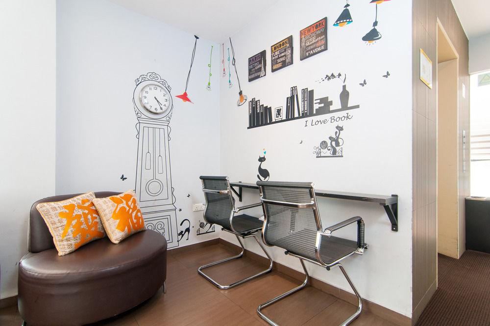 Ibis Budget Singapore Sapphire Exteriör bild