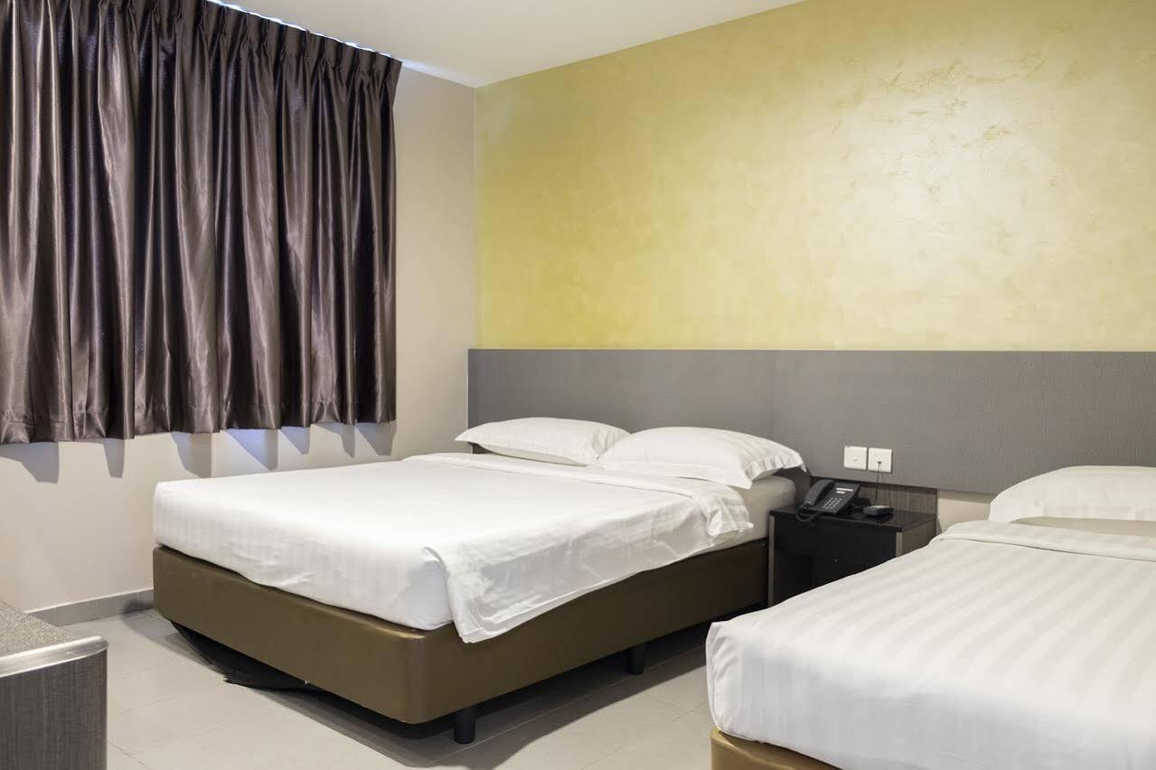 Ibis Budget Singapore Sapphire Exteriör bild